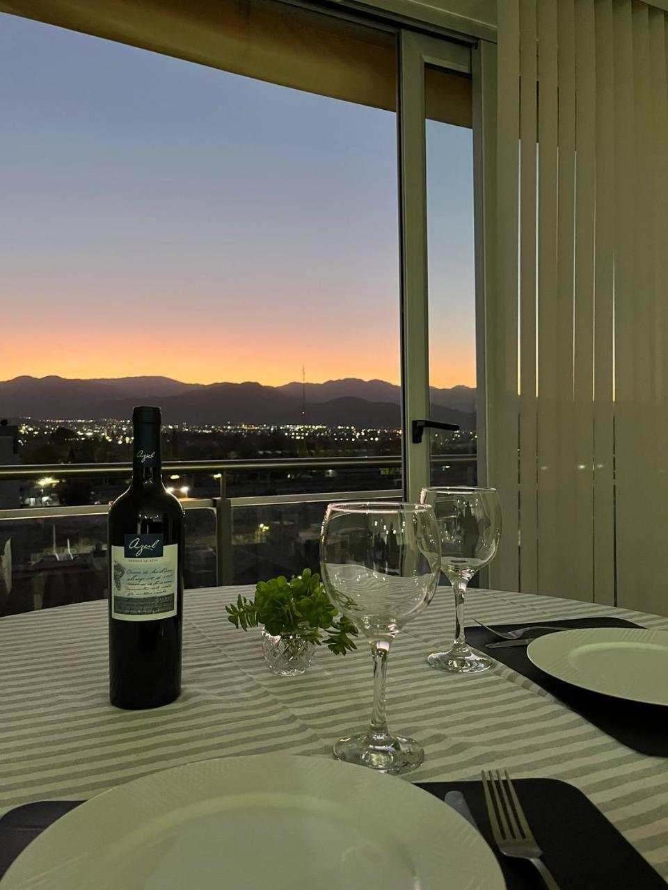 Apartamento Centrico Con Las Mejores Vistas De Mendoza Exterior photo